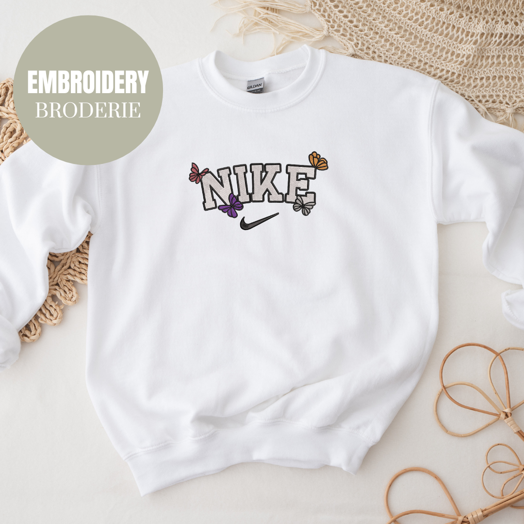 TRENDY BUTTERFLIES CREWNECK