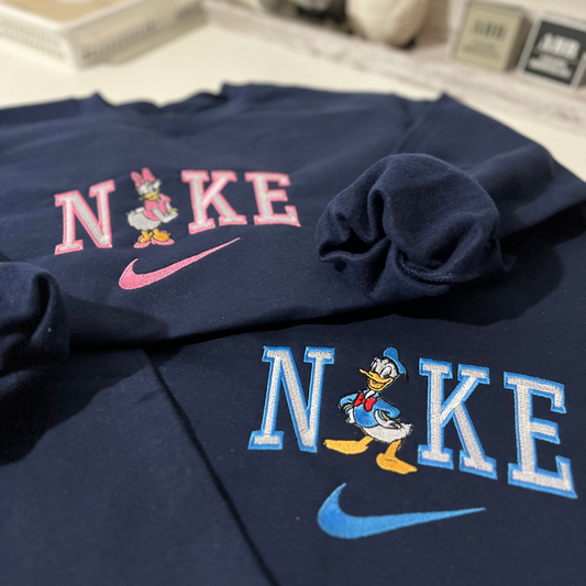 *PRE ORDER* TRENDY DAISY CREWNECK