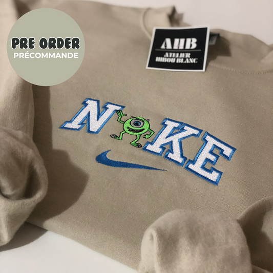 *PRE ORDER* TRENDY MIKE CREWNECK