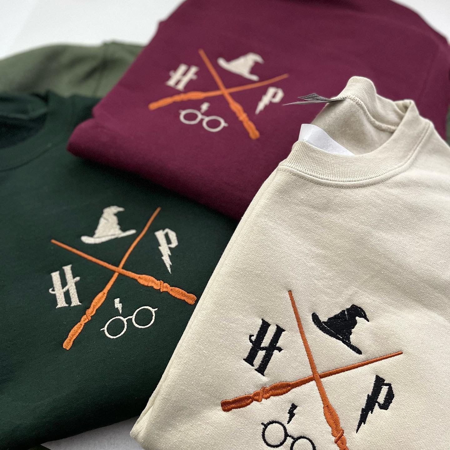 HP STORIES CREWNECK