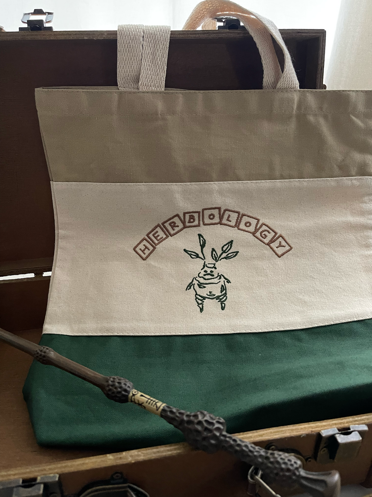 HERBOLOGY EMBROIDERED TOTE BAG