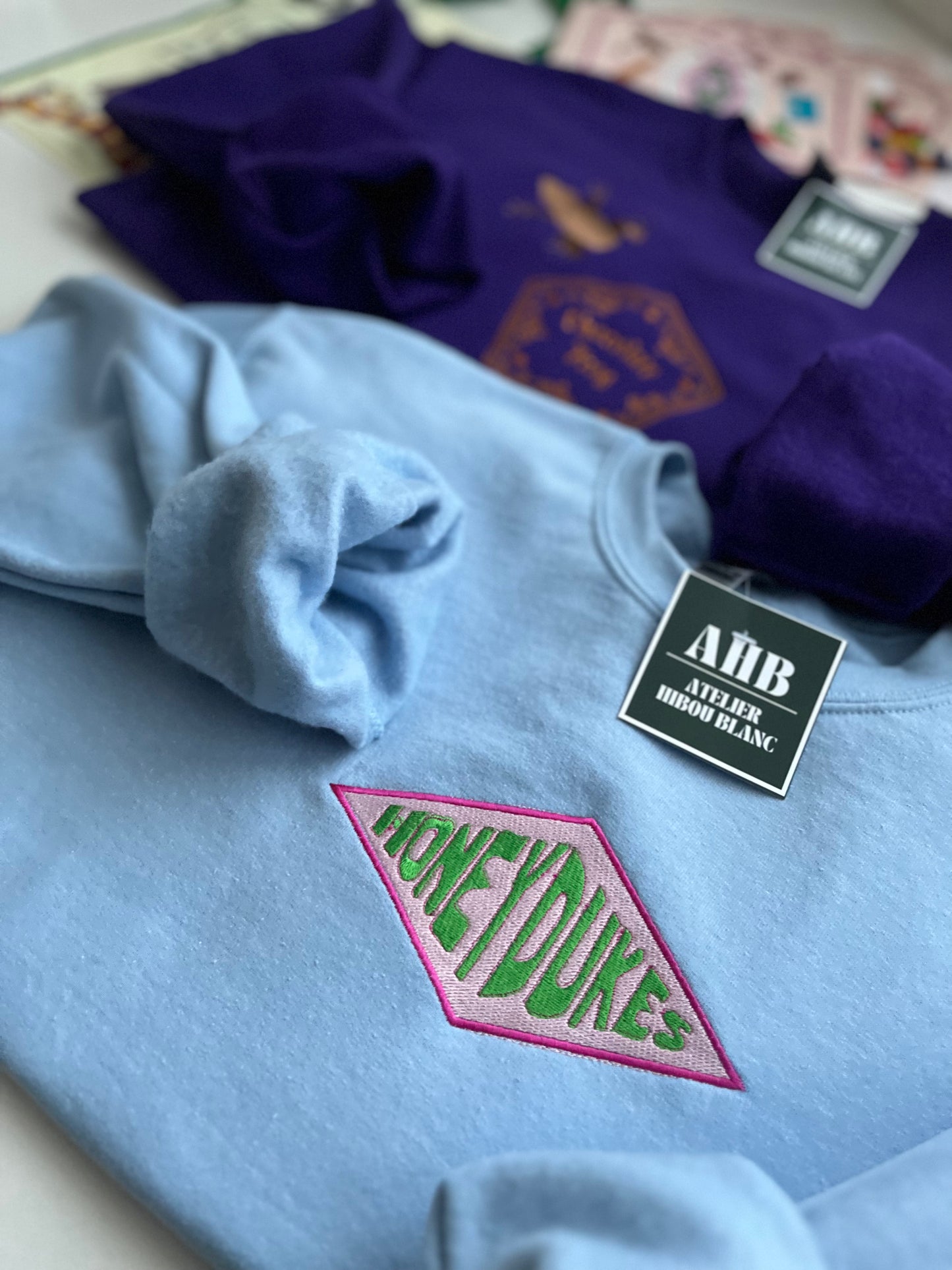 *PRE ORDER* CHOCO FROG + HONEYDUKES CREWNECKS