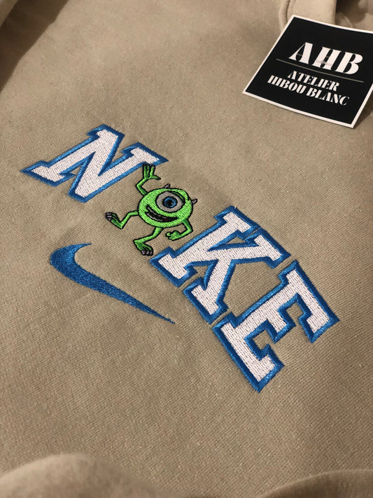 *PRE ORDER* TRENDY MIKE CREWNECK