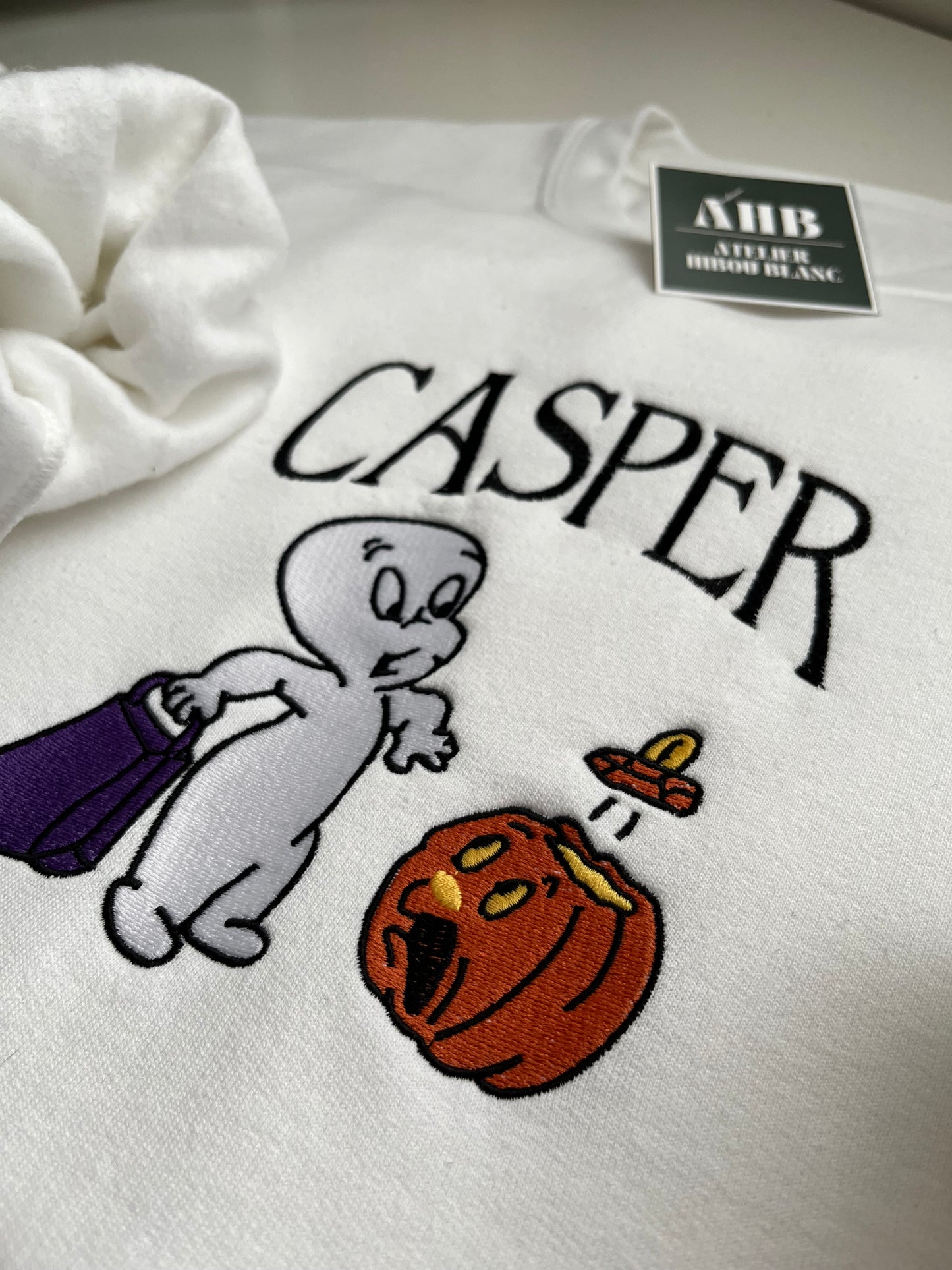 CASPER & PUMPKIN CREWNECK