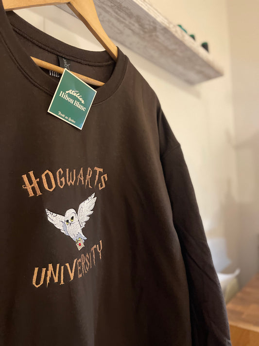 *PRE ORDER* HP UNIVERSITY (ENGLISH) CREWNECK