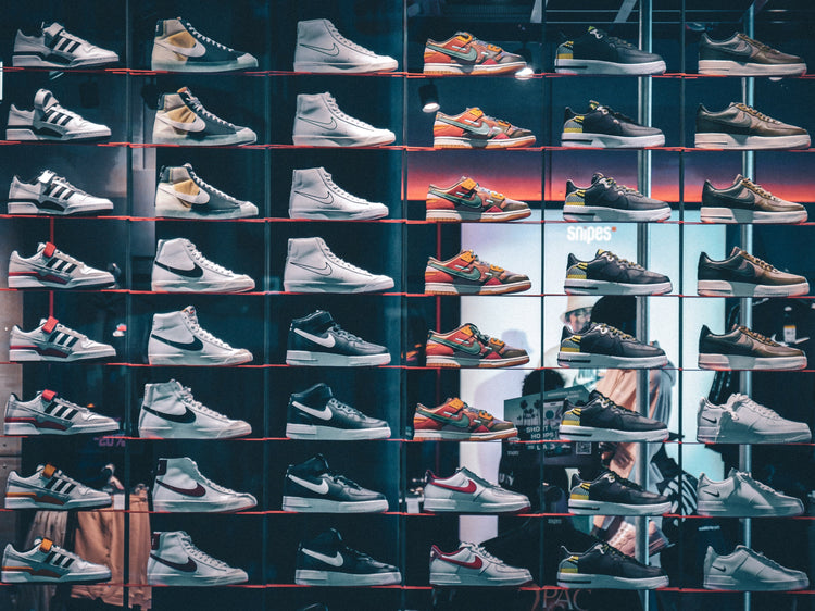 TRENDY SWOOSH