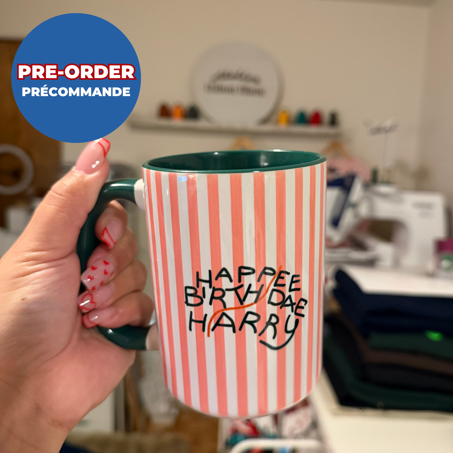 *PRÉCOMMANDE* TASSE HBD HARRY VINTAGE VIBES (GREEN 15oz)