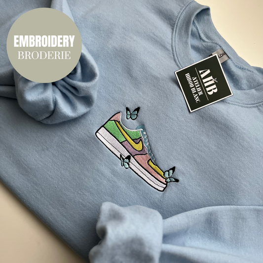 TRENDY SHOE CREWNECK