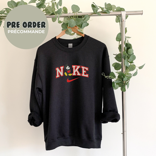 *PRE ORDER* TRENDY MICKEY CREWNECK