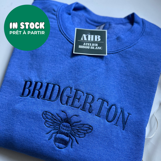 BRIDGERTON EMBROIDERED CREWNECK