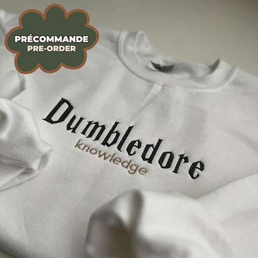 *PRÉCOMMANDE* DUM KNOWLEDGE CREWNECK