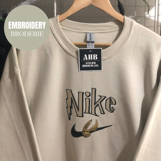 TRENDY GOLDEN WIZARD CREWNECK
